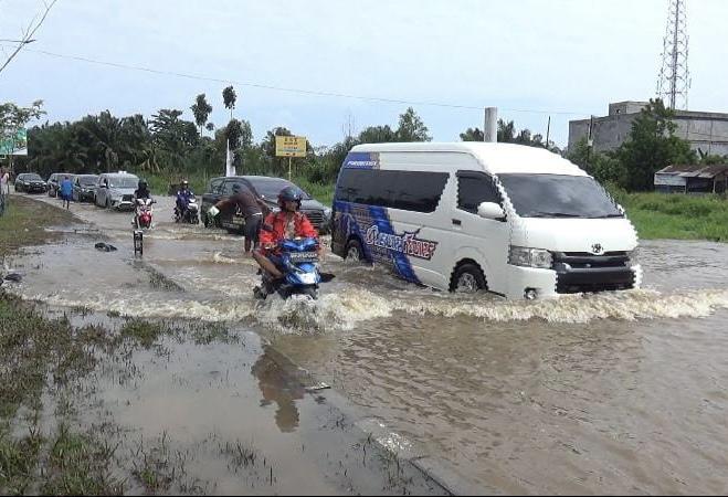 Sudah Satu Bulan Lebih Kecamatan Rumbai Dilanda Banjir, Pemerintah Diminta Beri Atensi Khusus