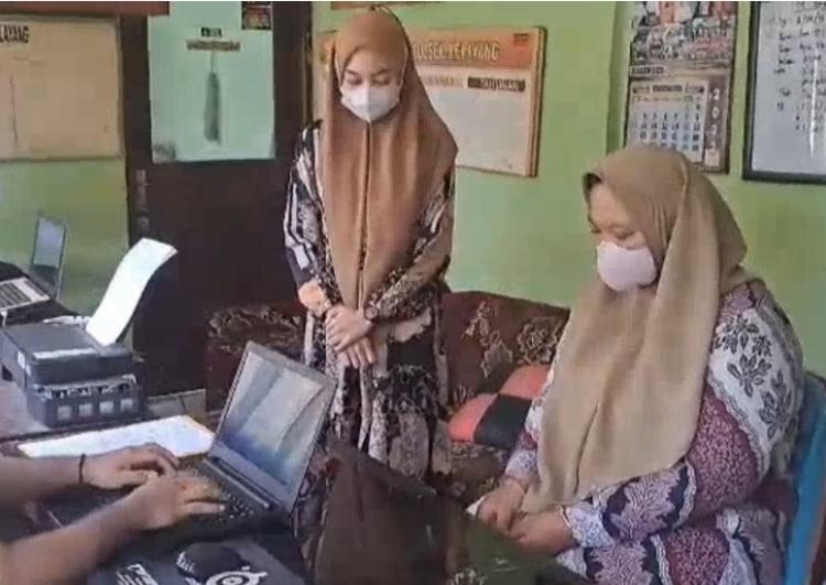 Sadis! Demi iPhone, Cucu di Inhu Aniaya Nenek Sendiri hingga Nyaris Tewas