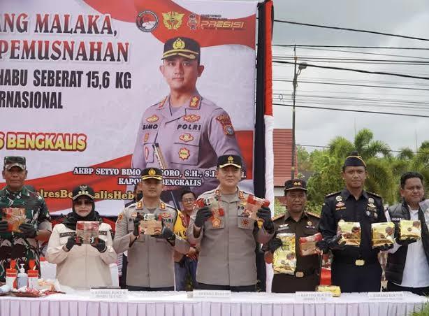 15,6 Kg Barang Bukti Narkoba Jenis Sabu Jaringan Internasional Dimusnahkan di Polres Bengkalis