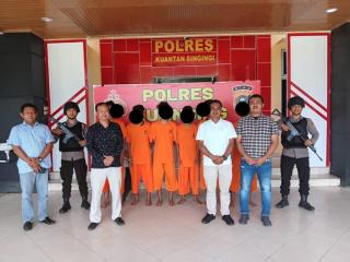 6 Pria di Kuansing Rudapaksa Wanita di Bawah Umur, Korban Dipaksa Tenggak Minuman Keras