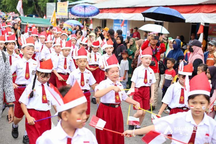 Pawai Akbar Budaya Pendidikan Tebingtinggi, 10.000 Pelajar Rayakan Keanekaragaman Budaya