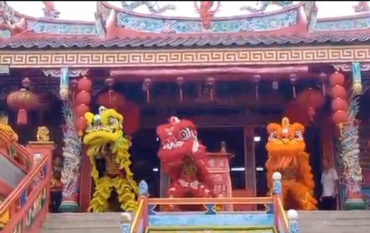 Atraksi Barongsai Meriahkan Suasana Imlek di Vihara Surya Dharma Pekanbaru