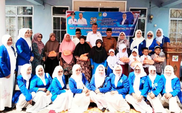 Peringati HUT ke-50, IWAPI Kepulauan Meranti Bagikan Makanan Bergizi untuk Lansia, Anak Stunting, dan Yatim