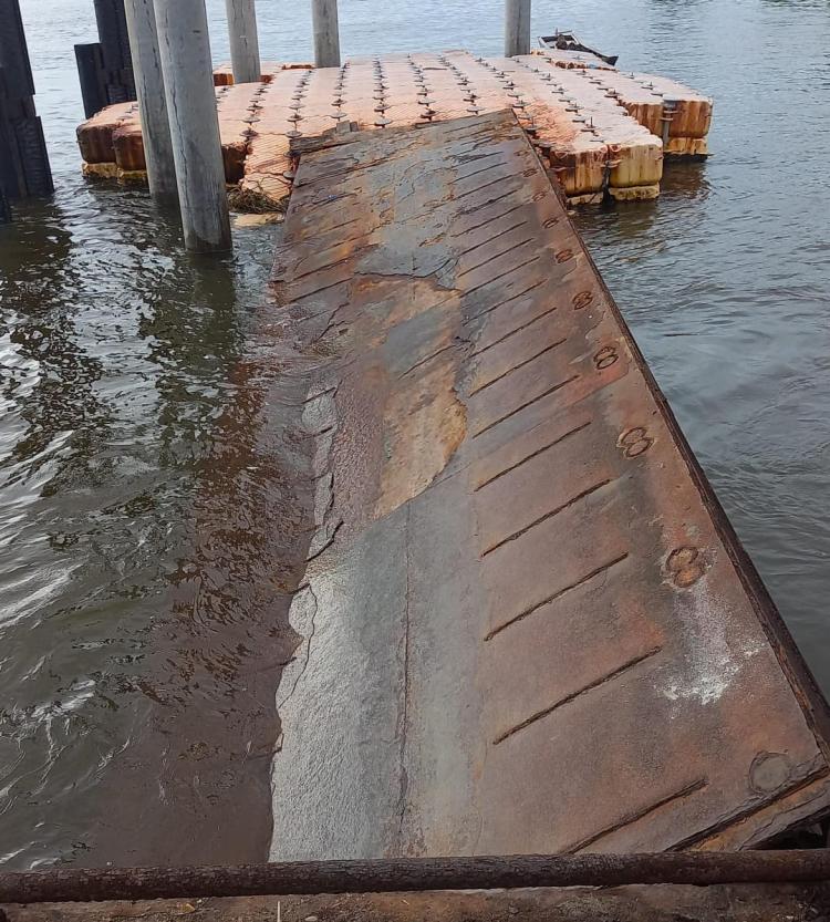 PT Imbang Tata Alam Perbaiki Ramdoor Pelabuhan Kuala Asam yang Roboh, Warga Kembali Punya Akses Aman