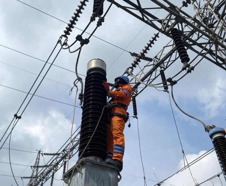 Jelang Ramadhan 1446 H, PLN Tingkatkan Keandalan Instalasi Listrik di Riau dan Kepri