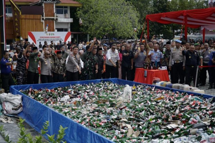 Polda Riau Musnahkan Ribuan Barang Bukti Hasil Operasi KRYD Jelang Ramadhan