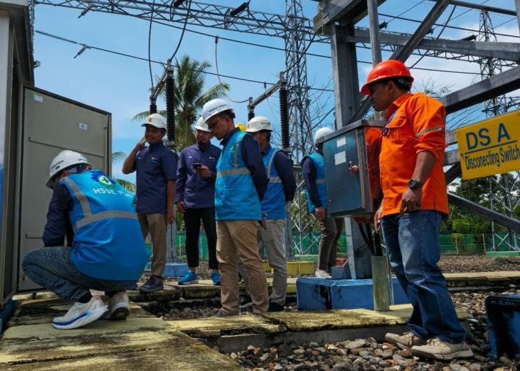 Pastikan Keandalan Selama Ramadhan 1446 H, GM PLN UIP3B Sumatera Tinjau GI/GITET di Sumbar
