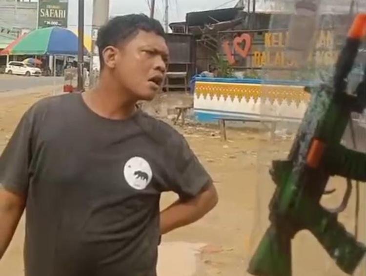 Viral! Oknum Ketua LPM di Rokan Hilir Bak Preman Minta Retribusi Pedagang Kecil, Polisi Diminta Bertindak