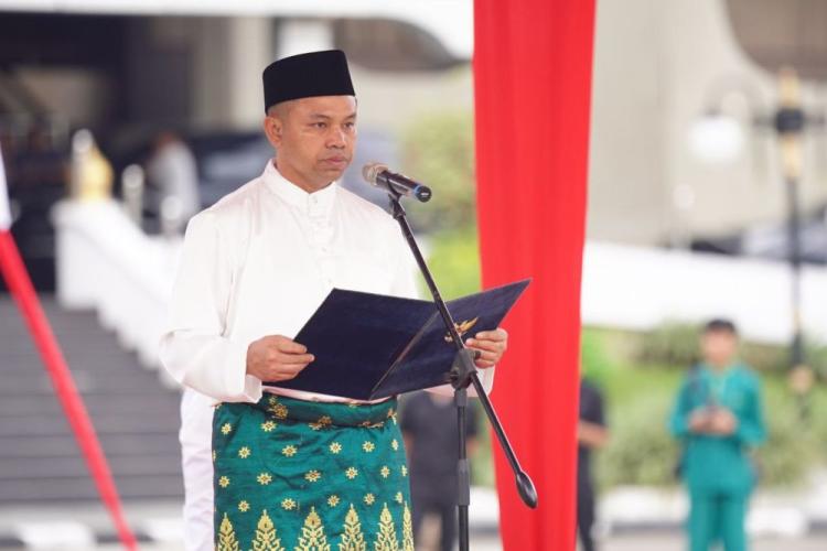 Peringatan Hardiknas, Gubri Minta Peran Aktif Sekolah Tingkatkan Pendidikan