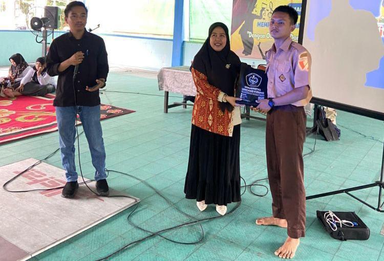 Atlet SKO Riau "Melek" AI! Dosen Unilak Bekali Ilmu Konten Marketing Digital