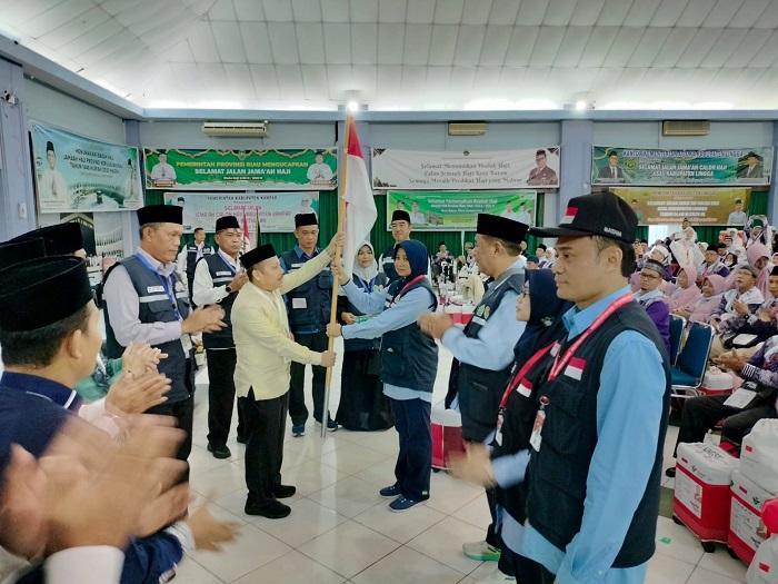 Kakanwil Kemenag Riau: 445 Jemaah dan Petugas Kloter Pertama Diberangkatkan ke Makkah