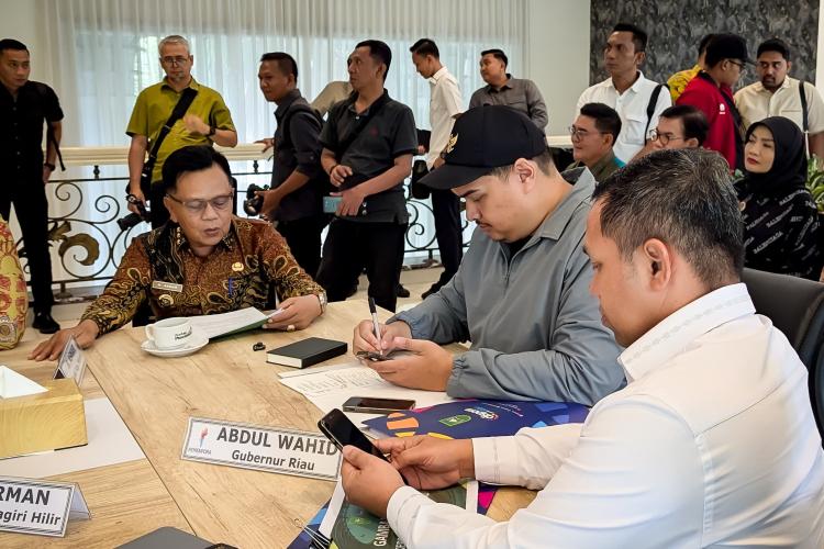 Asmar Temui Menpora, Harapan Baru untuk Stadion Mahmud Djalal, Setelah Bertahun Terbengkalai