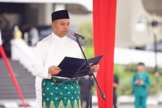 Peringatan Hardiknas, Gubri Minta Peran Aktif Sekolah Tingkatkan Pendidikan