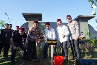 Gubernur Riau Ajak Warga Menanam Pohon, Jadikan Sebagai Budaya Lestari