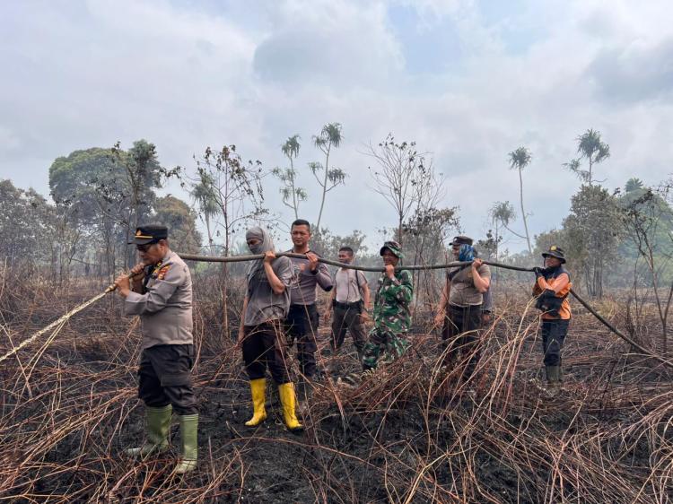 Hadapi Karhutla, BNPB Gelontorkan Rp165 Ribu/Hari untuk Personel Satgas Darat Riau