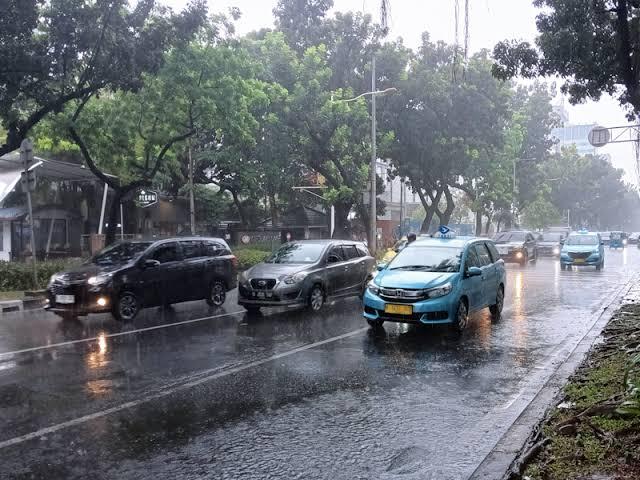 BMKG Pekanbaru: Hujan Ringan Segera Turun, Tapi Hotspot Masih Ada di Riau