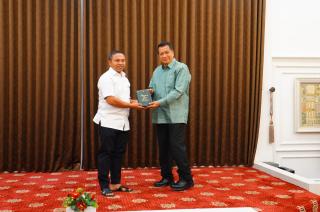 Gubri Abdul Wahid Terima Kunjungan Wamen PANRB dan Kepala ANRI, Begini Pembahasannya