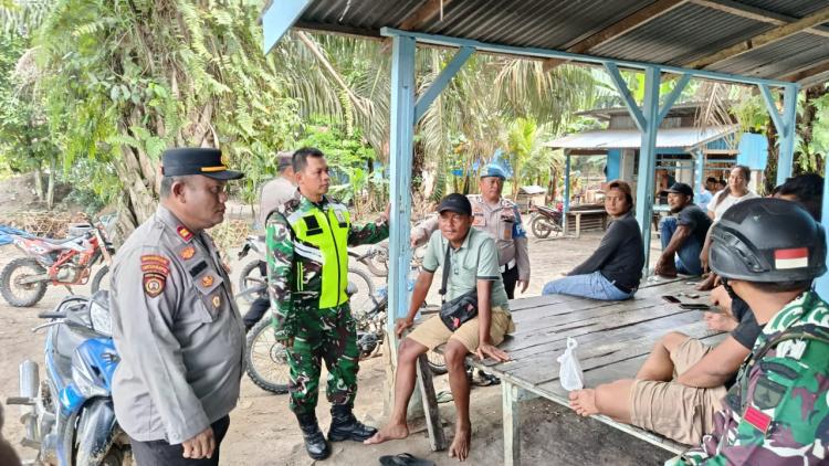 Polsek Simpang Kanan Kembali Gelar Patroli Gabungan TNI-Polri, Pastikan Kamtibmas Kondusif