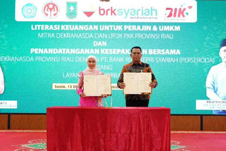 BRK Syariah dan Dekranasda Riau Sinergi Tingkatkan Literasi Keuangan bagi Pengrajin dan UMKM