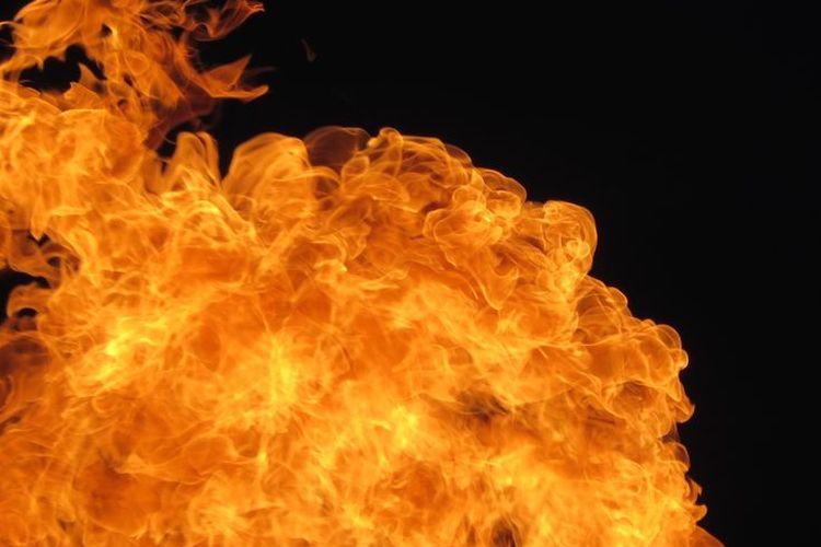 Kebakaran Hanguskan Rumah 2 Lantai di Pekanbaru, Tidak Ada Korban Jiwa