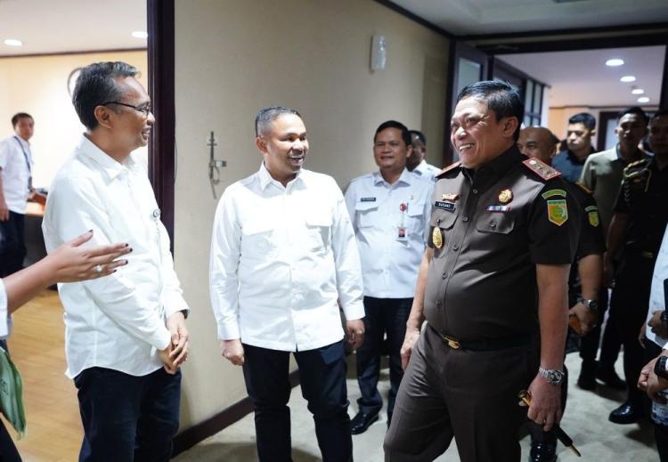 Setelah Bertemu Gubernur, Kajati Riau Sutikno Silaturahmi ke DPRD