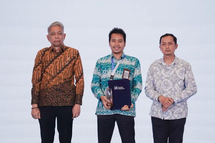 PLN UPT Banda Aceh Sabet Initiative Award 2025 lewat Program Penanaman Mangrove, Bukti Nyata Komitmen terhadap Keberlanjutan Lingkungan