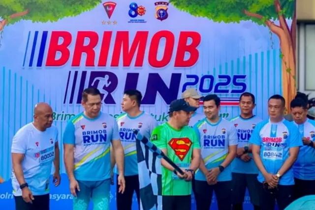 Dampingi Kapolda Lepas Peserta, Kepala Kesbangpol Riau Komitmen Jaga Lingkungan