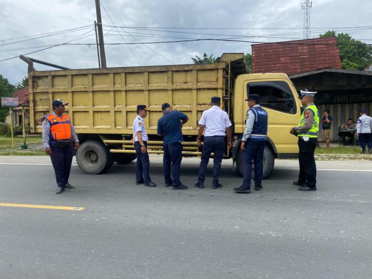 Dishub Pekanbaru Perketat Pengawasan Truk Bertonase Besar Masuk Kota