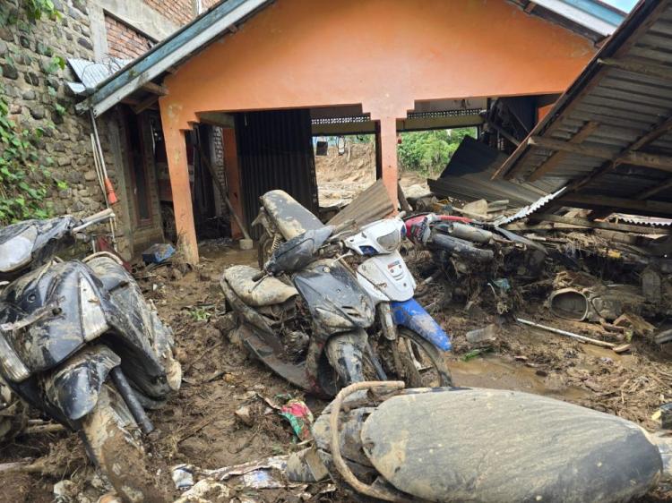 Akses Terputus, 10 Alat Berat Dikerahkan untuk Perbaikan Darurat di Agam
