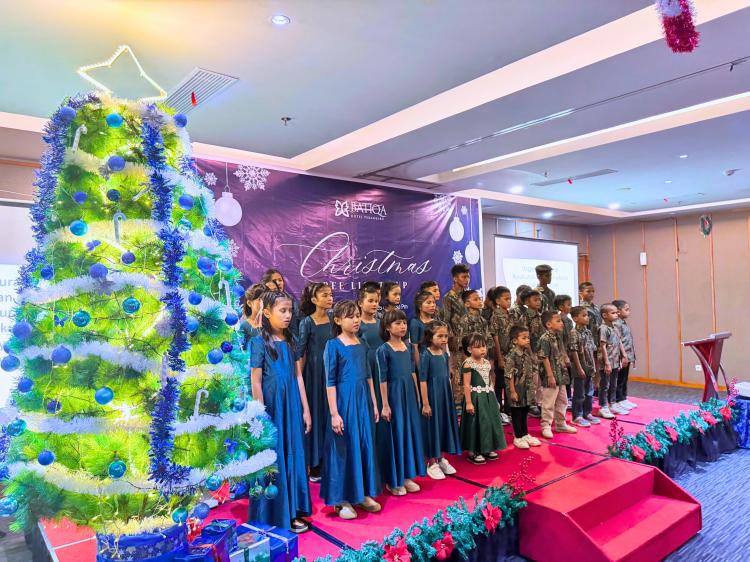 BATIQA Hotel Pekanbaru Hadirkan Kehangatan Natal Lewat Acara Amal “Xmas Tree Lights Up”