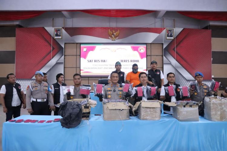 Polres Rohil Amankan 79,98 Kg Sabu, Kurir Residivis Ditangkap di Bagan Siapiapi
