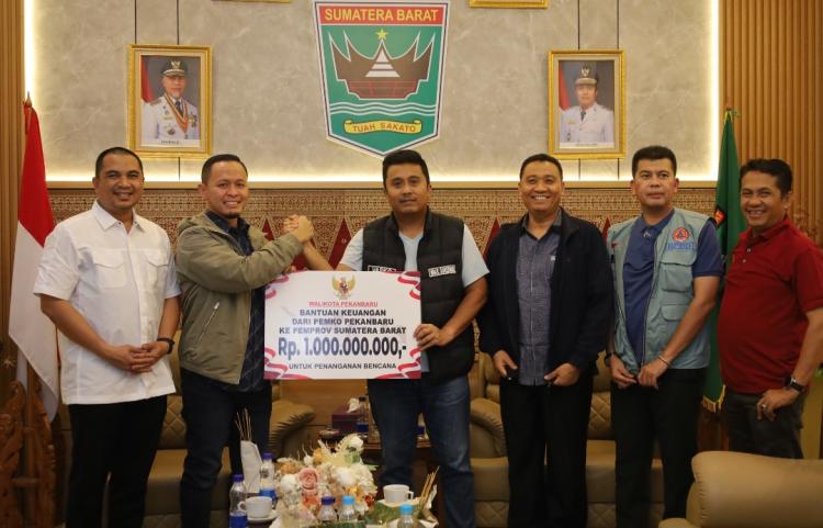 Usai Sumut dan Aceh, Wako Agung Antar Langsung Bantuan Kemanusiaan ke Sumbar