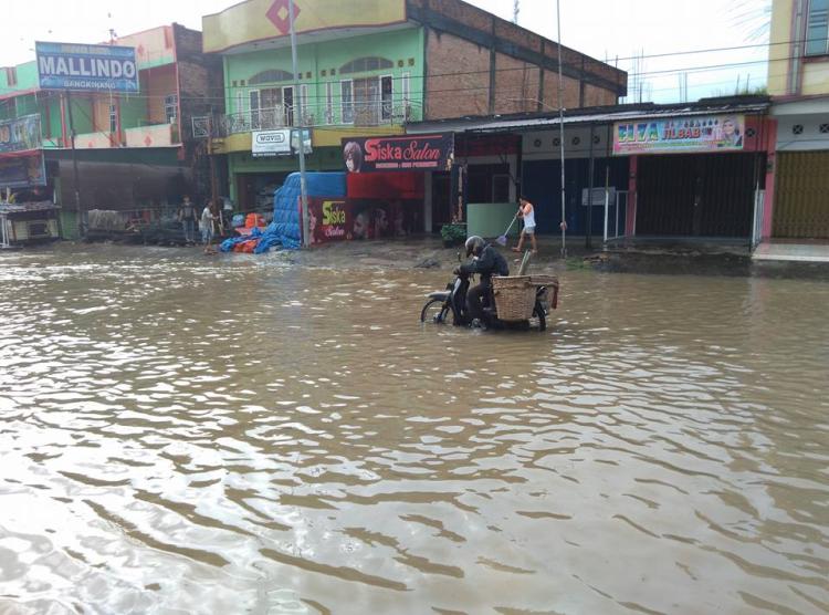 Sejumlah Rumah di Bangkinang Terdampak Banjir, Jalan Raya Juga Tergenang