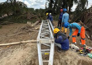 PLN Terus Kebut Siang Malam Perbaiki Jalur Listrik Langsa-Pangkalan Brandan, Penopang Pemulihan Kelistrikan Aceh