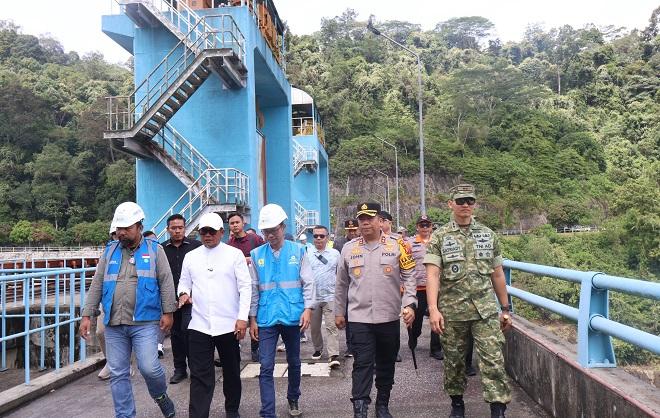 Forkopimda Pelalawan Tinjau Waduk PLTA Koto Panjang