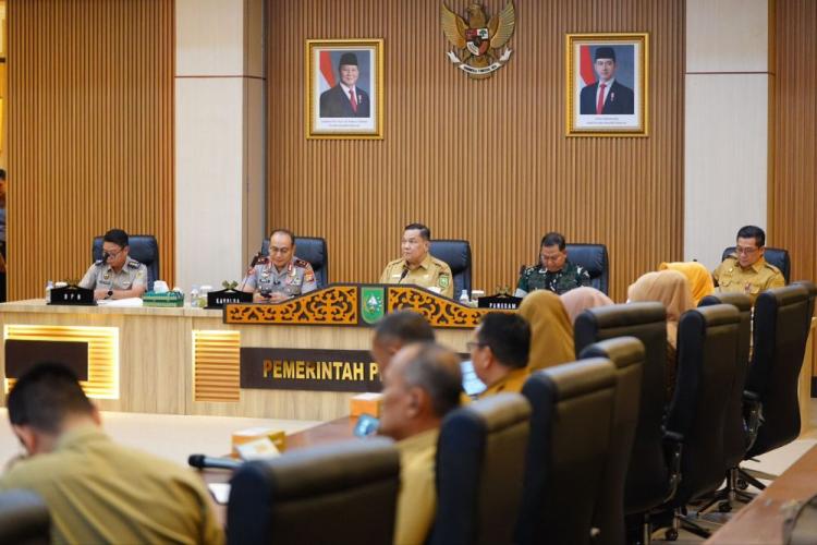 Pemprov Riau Siapkan Regulasi Pengelolaan Pertambangan Rakyat di Kuantan Singingi