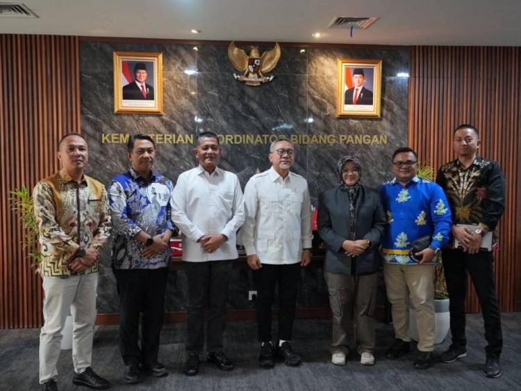 Bupati Siak Temui Menko Pangan, Bahas Penguatan Ketahanan Pangan dan Kampung Nelayan  