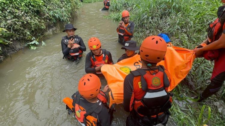 Warga Hanyut Saat Banjir di Perumahan Griya Sidomulyo, Tim Gabungan Lakukan Pencarian