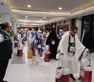 Gelombang Pertama Haji Riau Tuntas, Kloter BTH 12 Resmi Diberangkatkan