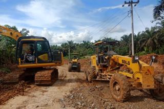 Mirisnya 9 Alat Berat Pemprov Riau Rusak Berat, Hanya 5 yang Layak Pakai