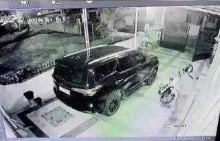 Rumah Eks Gubernur Riau Disatroni Maling, Motor Digotong Diam-Diam